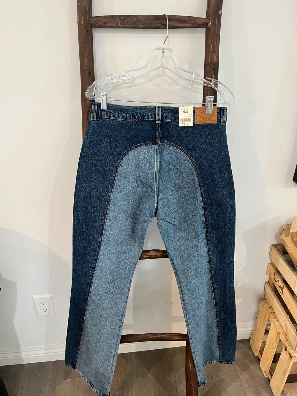 Levi's Two-Tone Wedgie bootcut Jeans - Picture 3 of 3